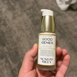 Good genes lactic acid treatment. Sunday Riley